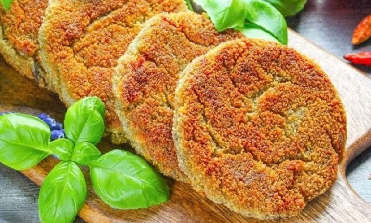 Должна знать каждая хозяйка: рецепт медальонов из баклажанов с мясом - МЕТА