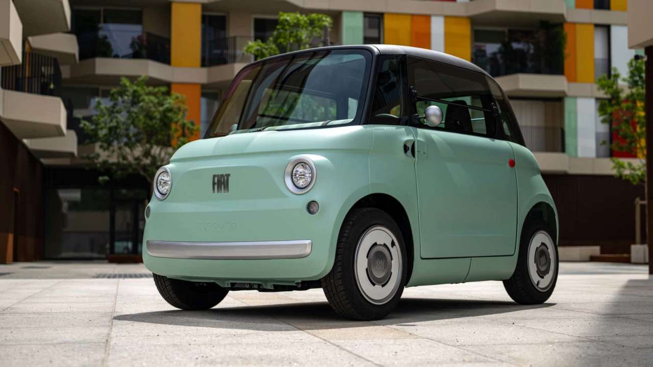 Симпатичный и неожиданно дорогой: Fiat представила электрокар Topolino.  Фото - МЕТА