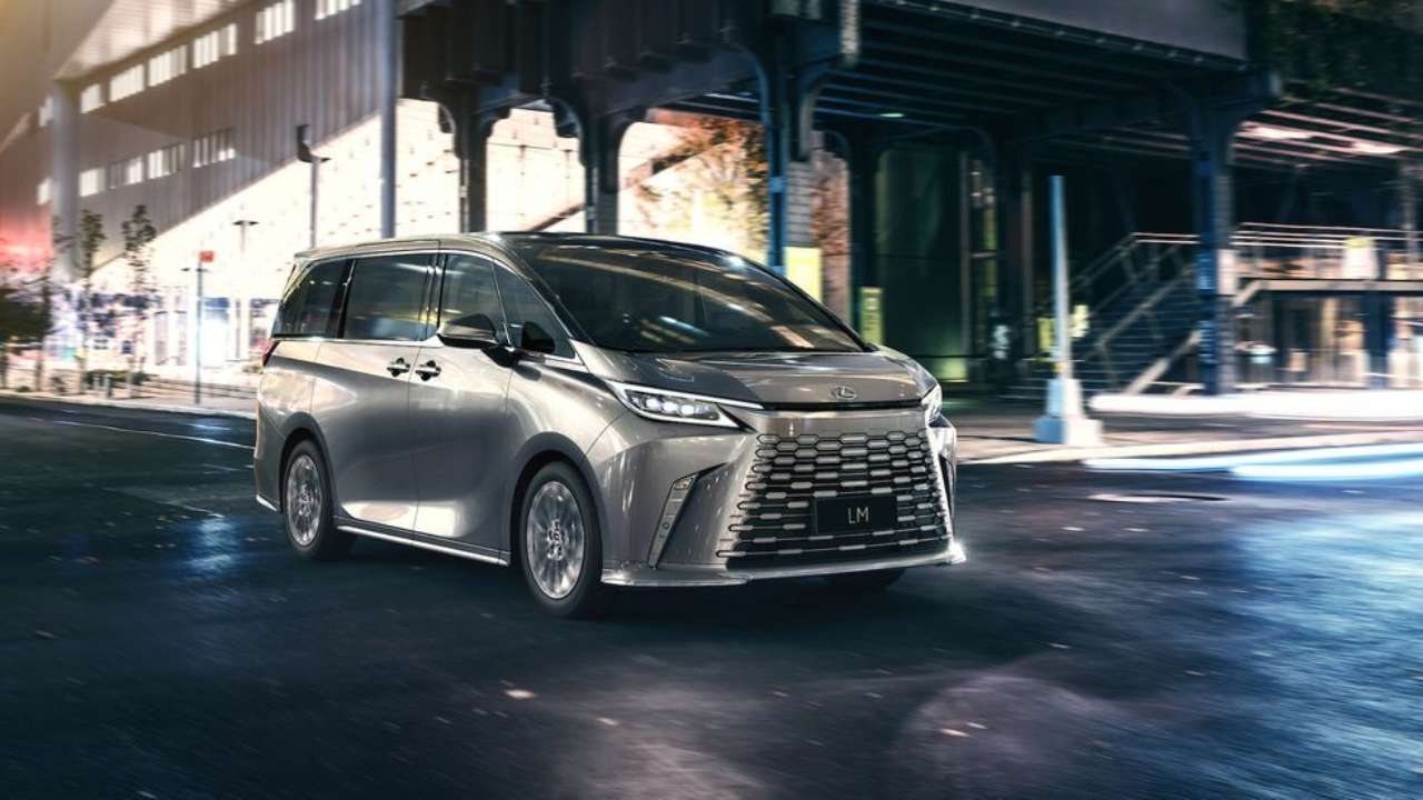 В таком и жить можно: Lexus показала новый роскошный минивэн LM500h. Фото -  МЕТА