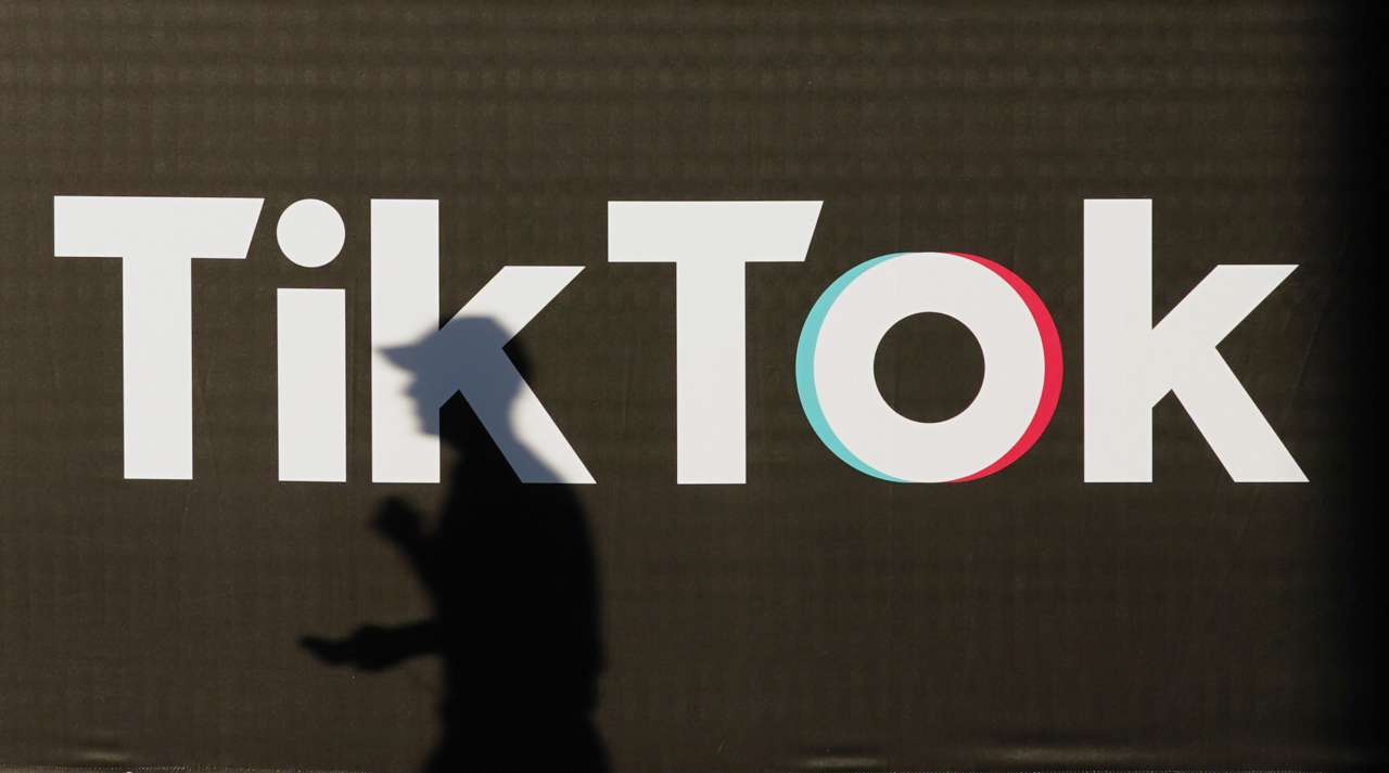 В Киеве парни арендовали квартиру и устроили погром для видео в TikTok.  Теперь им грозит тюрьма - МЕТА