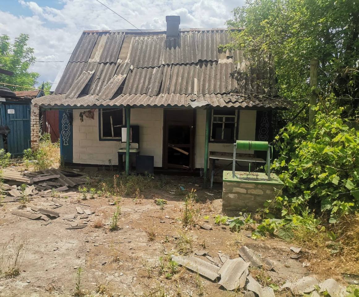 В Днепропетровской обл загорелось пшеничное поле, в Херсонской поврежден  детсад: последствия атак - МЕТА