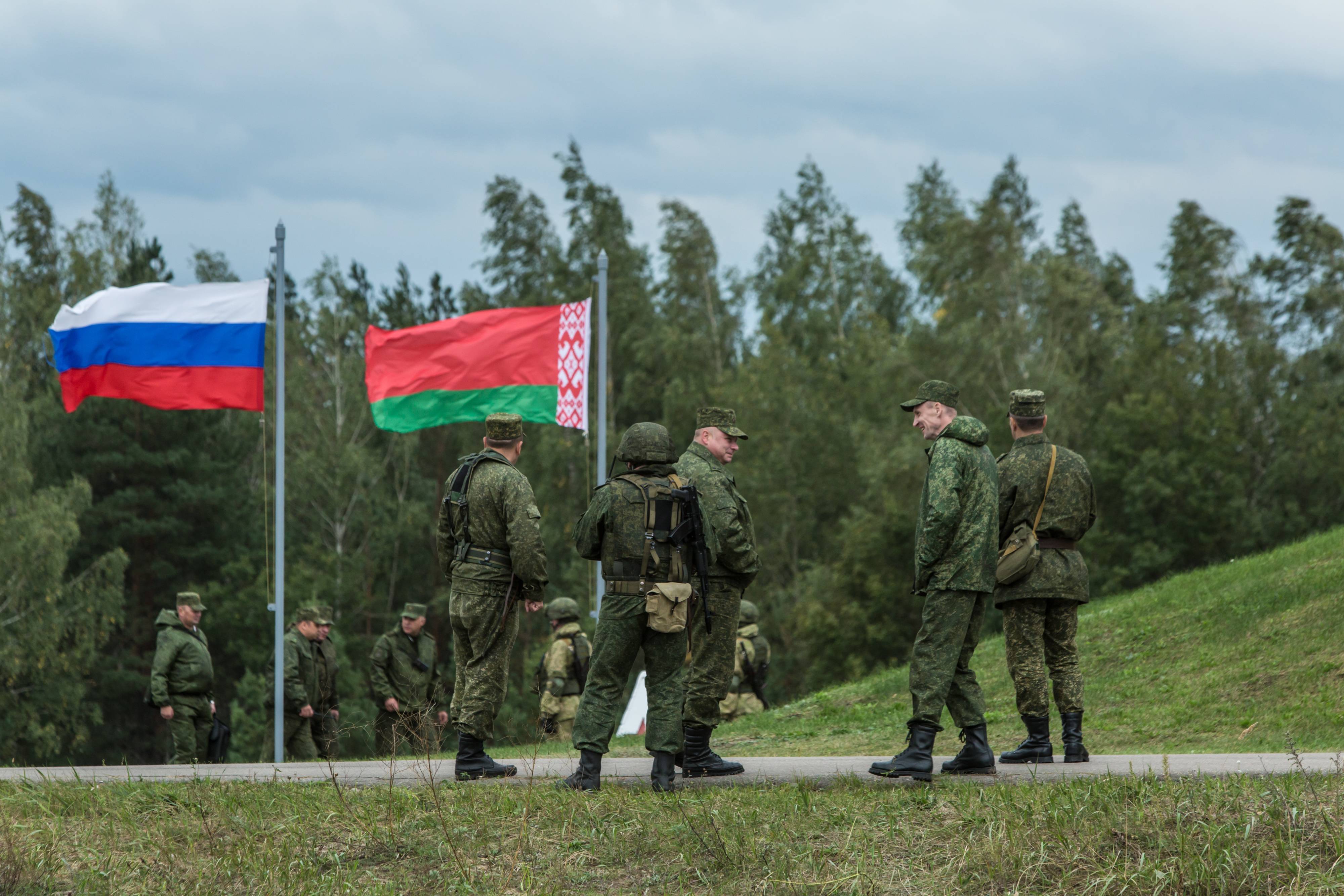 Военные учения стран