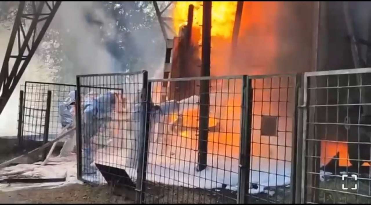 В волгограде вспыхнул пожар на металлургическом заводе (видео) - МЕТА