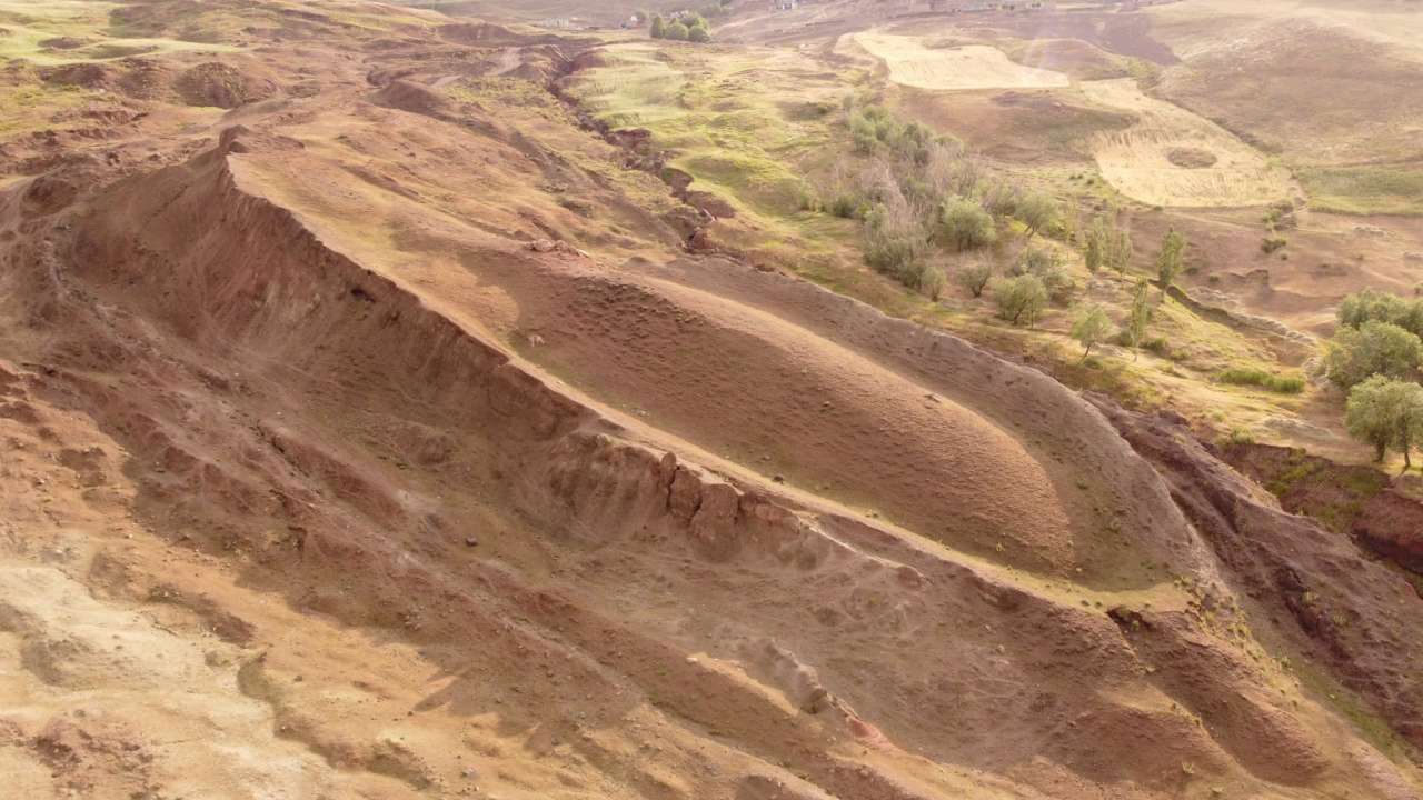 Ученые нашли древнюю конструкцию, похожую на Ноев ковчег. Фото - МЕТА