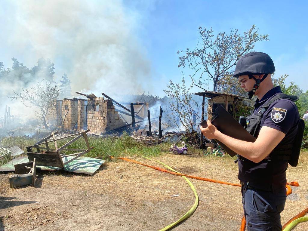 В Киевской области горел дом, в Харьковской – есть раненые: последствия  сегодняшней атаки рф - МЕТА