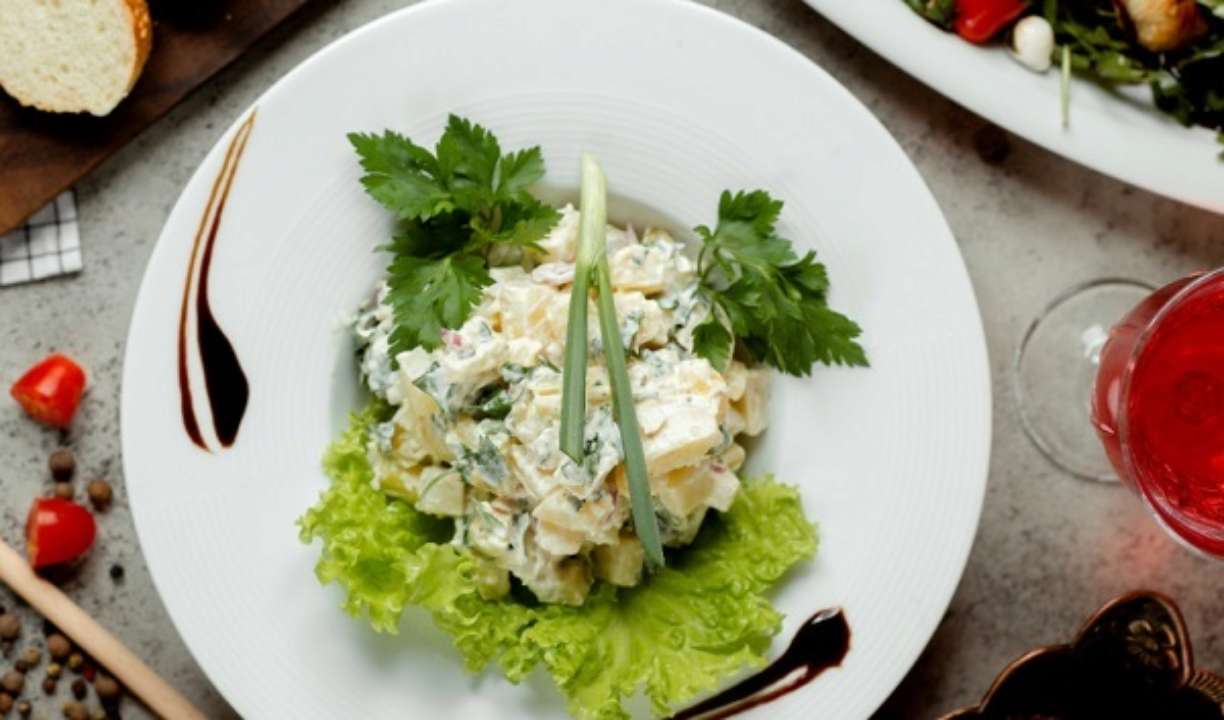 Диетический салат из цветной капусты: вкусное блюдо для сохранения фигуры -  МЕТА