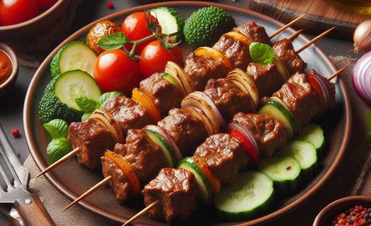 Открываем сезон шашлыка: сочное мясо в пикантном маринаде - МЕТА