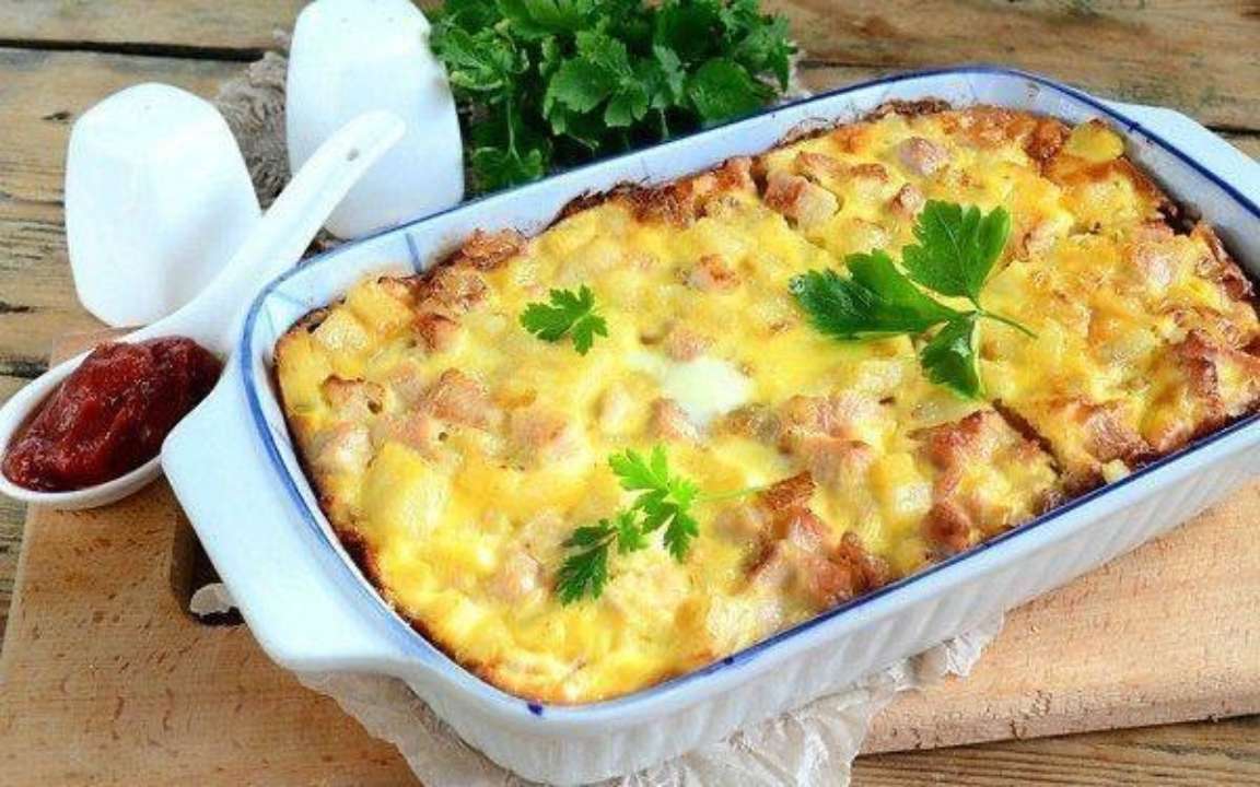 Из макарон и копченой грудинки: пошаговый рецепт чешской запеканки - МЕТА