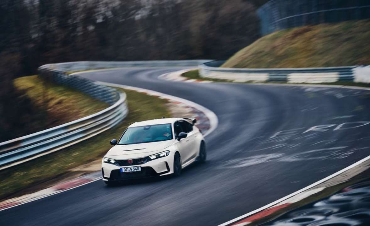 Honda Civic Type R установила новый рекорд на Нюрбургринге - МЕТА