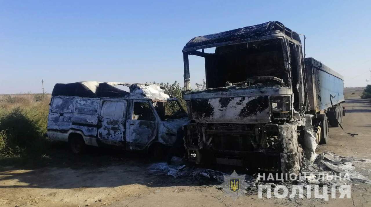 В Одесской области из мести знакомому мужчина сжег микроавтобус и грузовик  - МЕТА